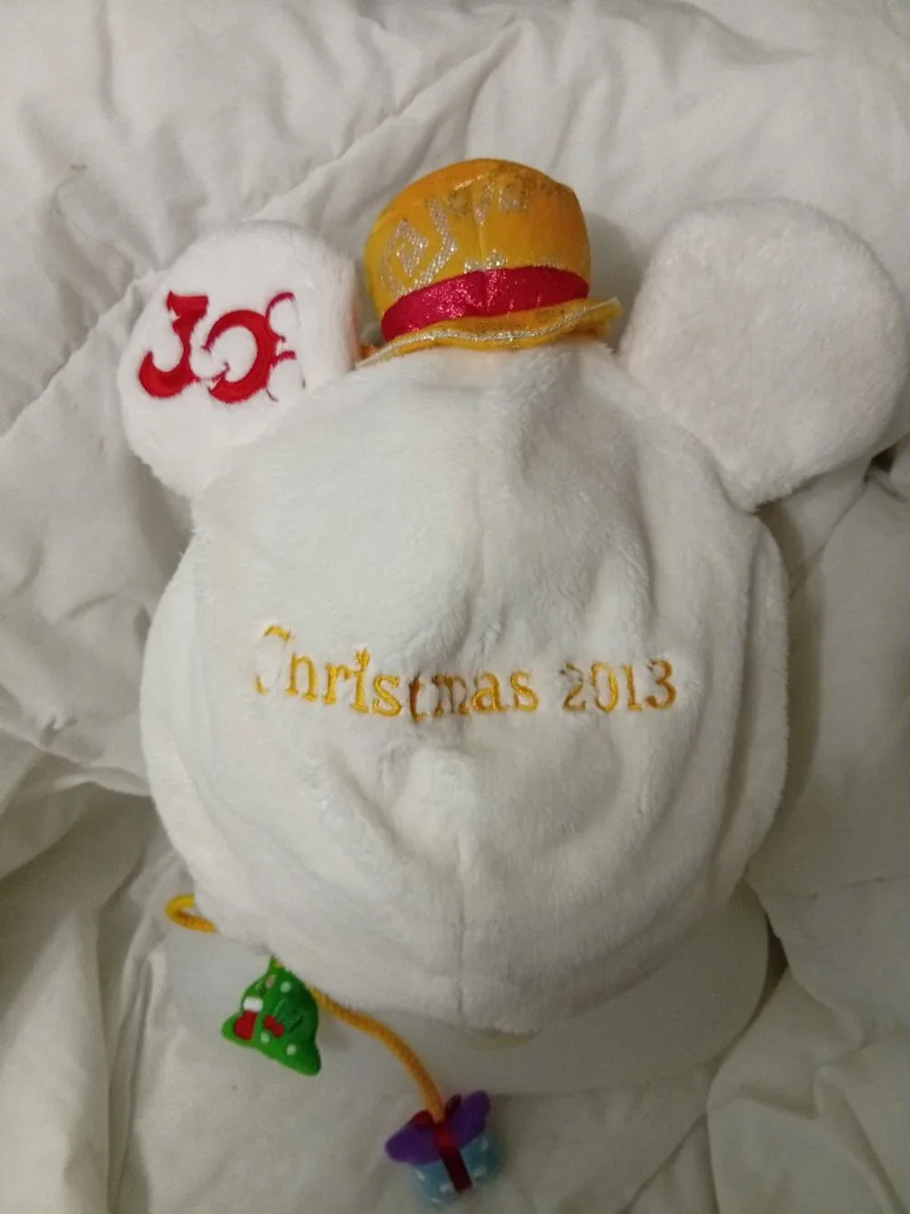 Tokyo Disney Resort Sweet Christmas 2013 Reversible Fan Cap